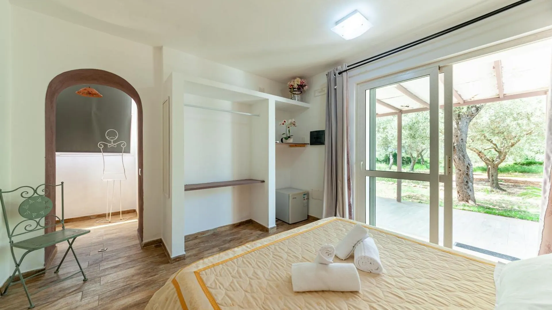 Antica Dimora Storica Villa Di Labbiu Relax & Rooms Design Сорсо Италия